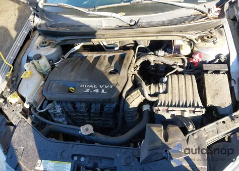 2013 Chrysler 200 Touring из США, поврежденный, VIN 1C3BCBEB7DN716381